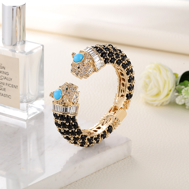 Pulseras de animales Sally's P - Paradise Jewelry & Watches Dolphin Mall reseña y precio