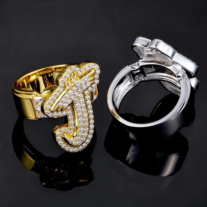 Anillo TUHE con letras persona - Statement Cocktail Ring reseña y precio