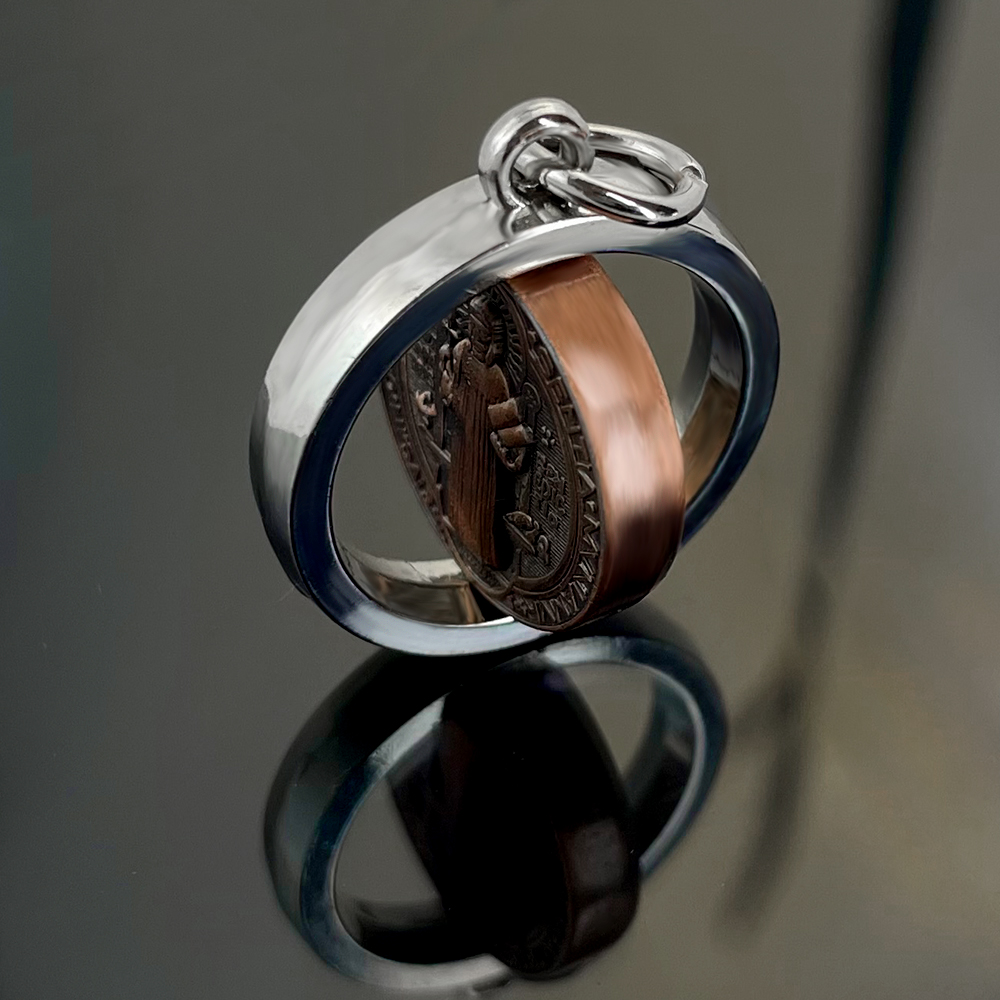 Nuevo Collar con Medalla de Sa - Jewelry & Watches Company reseña y precio